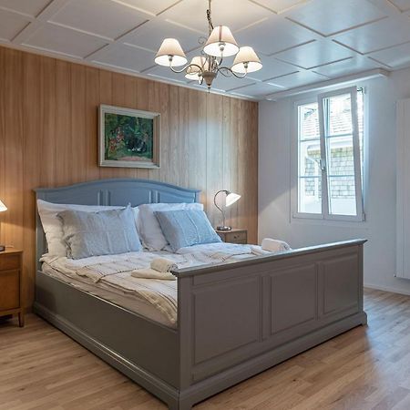 Gaestezimmer Im Dorfzentrum Rothenthurm Bagian luar foto