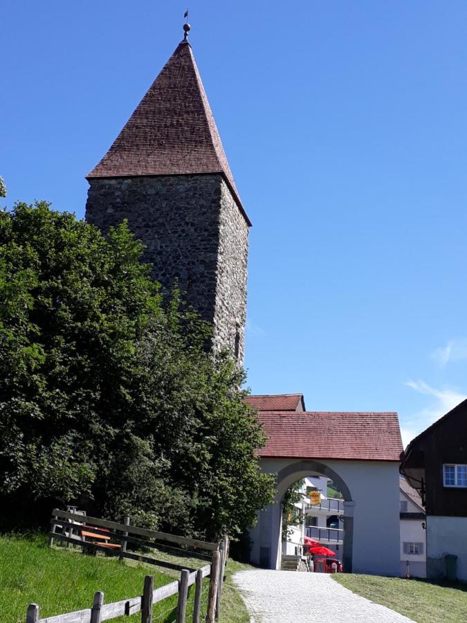 Gaestezimmer Im Dorfzentrum Rothenthurm Bagian luar foto