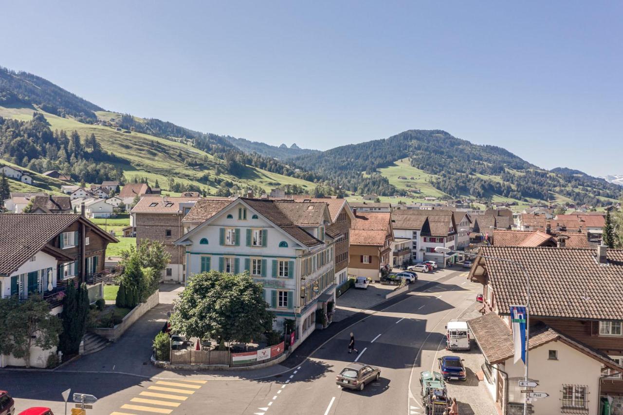 Gaestezimmer Im Dorfzentrum Rothenthurm Bagian luar foto