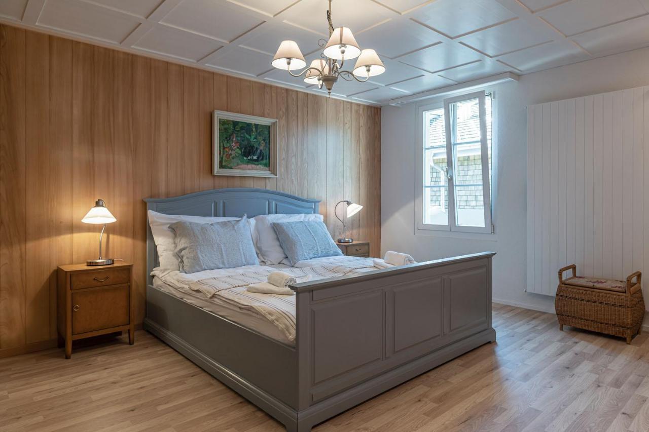 Gaestezimmer Im Dorfzentrum Rothenthurm Bagian luar foto
